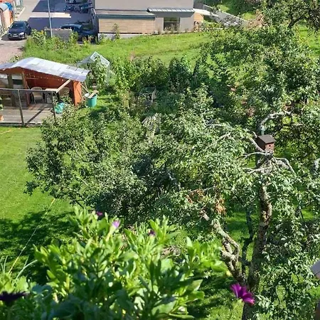 Kleine Im Ort Trotzdem Im Gruenen Und Ruhige Lage Grosser Garten Sankt Peter